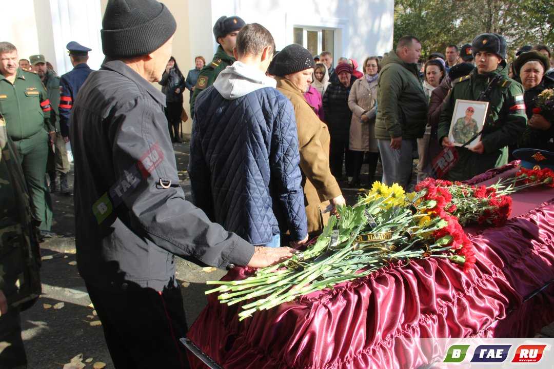 Бывшая девушка дмитрия стужук: «на похоронах не была, но помолилась за него в церкви»
