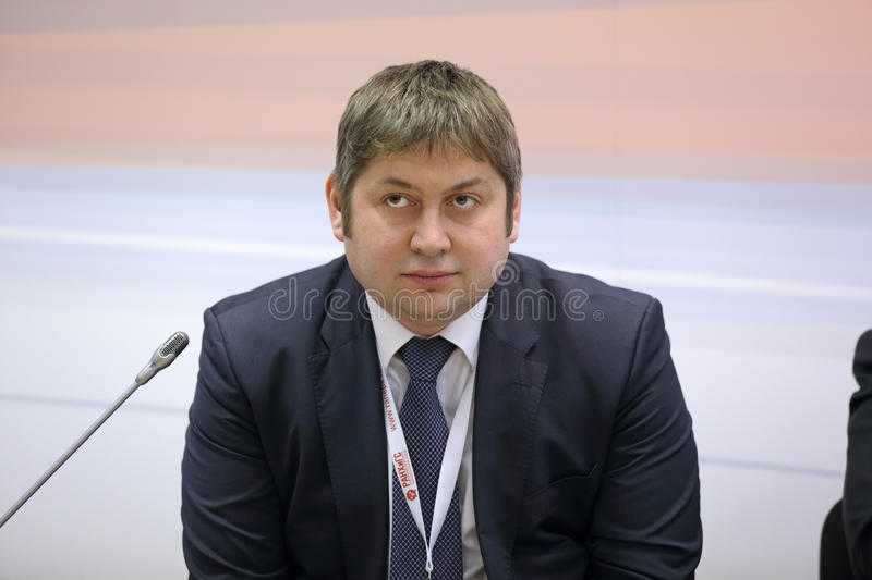 Статс секретарь олег фомичев. «для работы в минэкономразвития нужна профессиональная подготовка и очень мобильный мозг