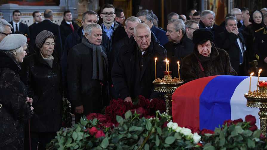 Где сейчас живёт лужков юрий михайлович: домик в деревне для бывшего мэра