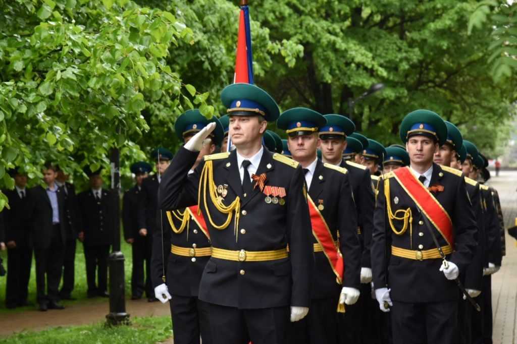 День защитника отечества (23 февраля) 