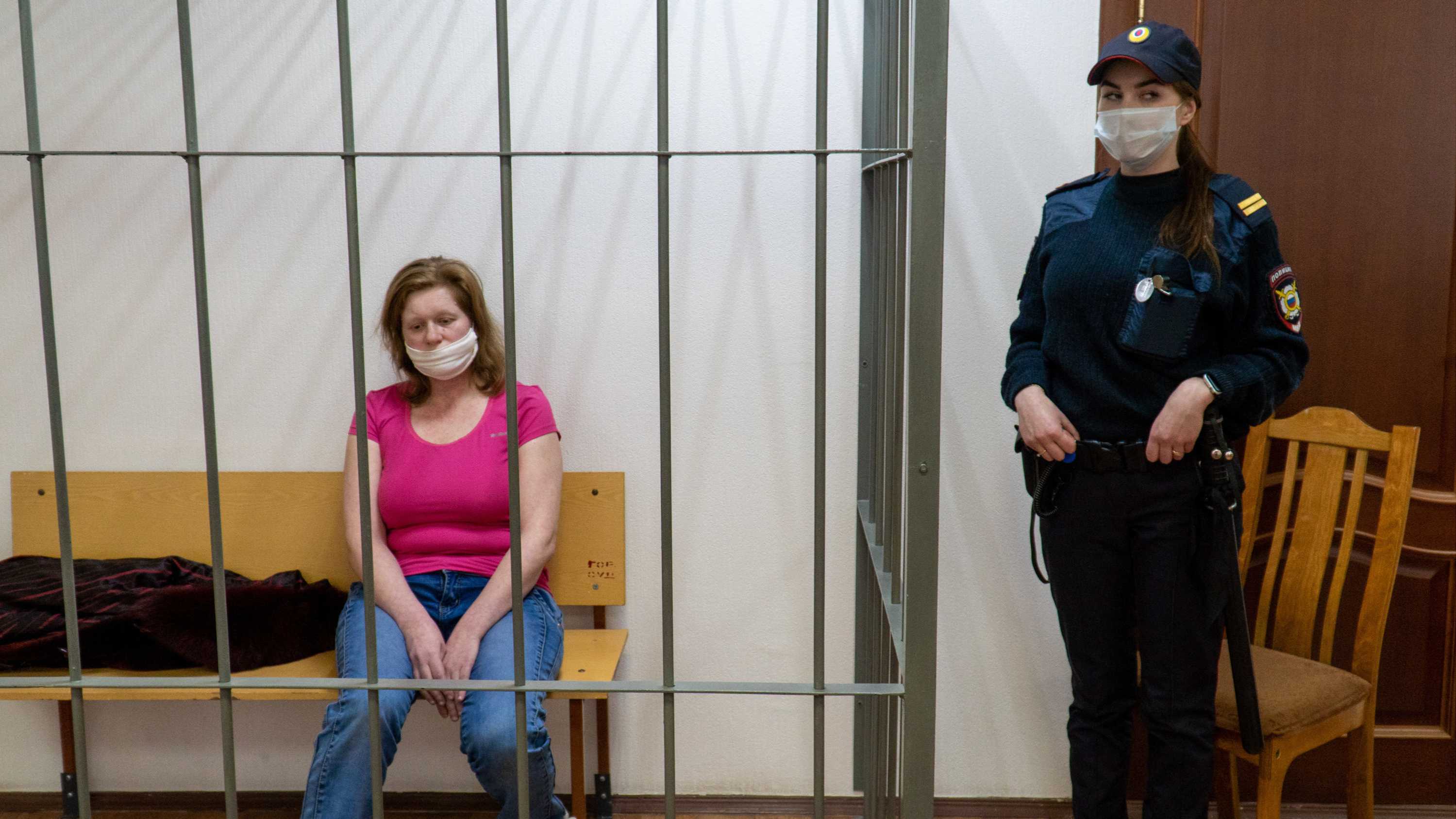 Всегда быть убийцей. Анны-Виктории Громович и Артема Лаврентьева. Женщину арестовали в суде.