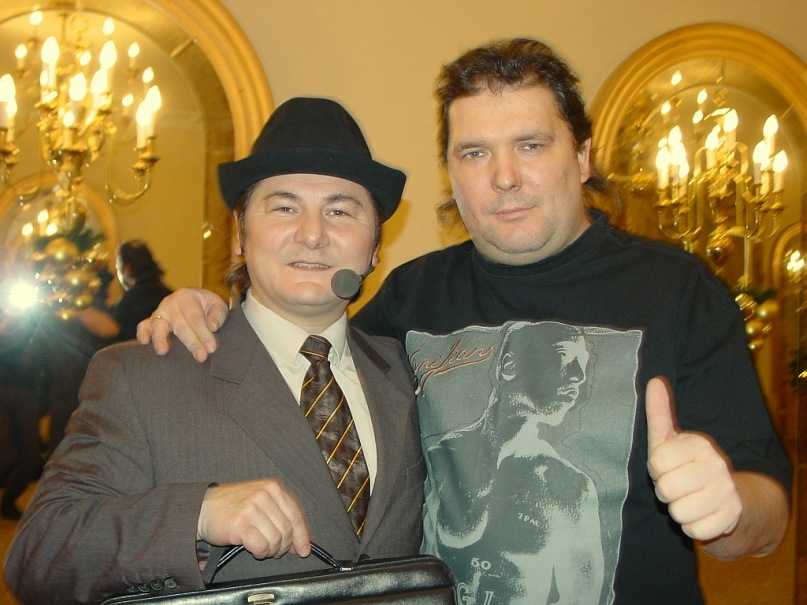 Собачка безвременно ушедшего солиста виа нэнси сергея бондаренко, тоскуя по хозяину, покусала его отца анатолия. три года спустя