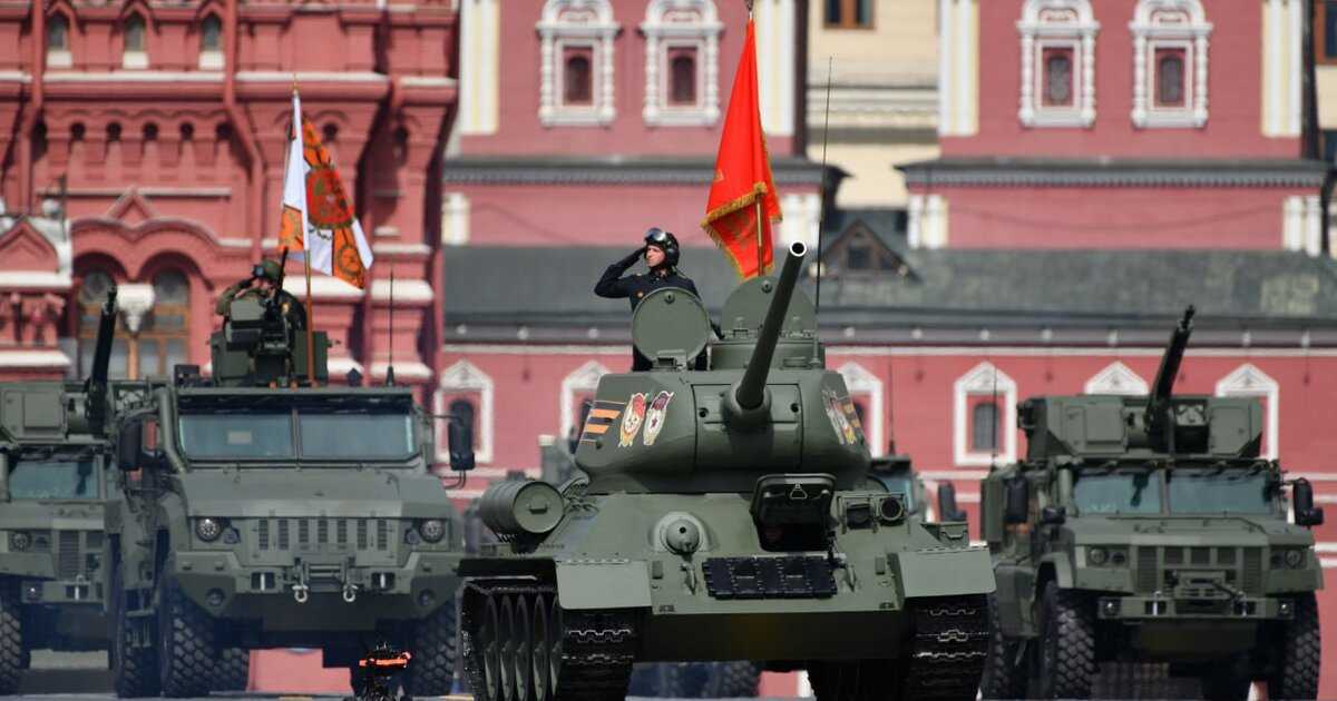 Во сколько пройдет «бессмертный полк» и парад победы 9 мая 2022 года в москве, санкт-петербурге и других городах?