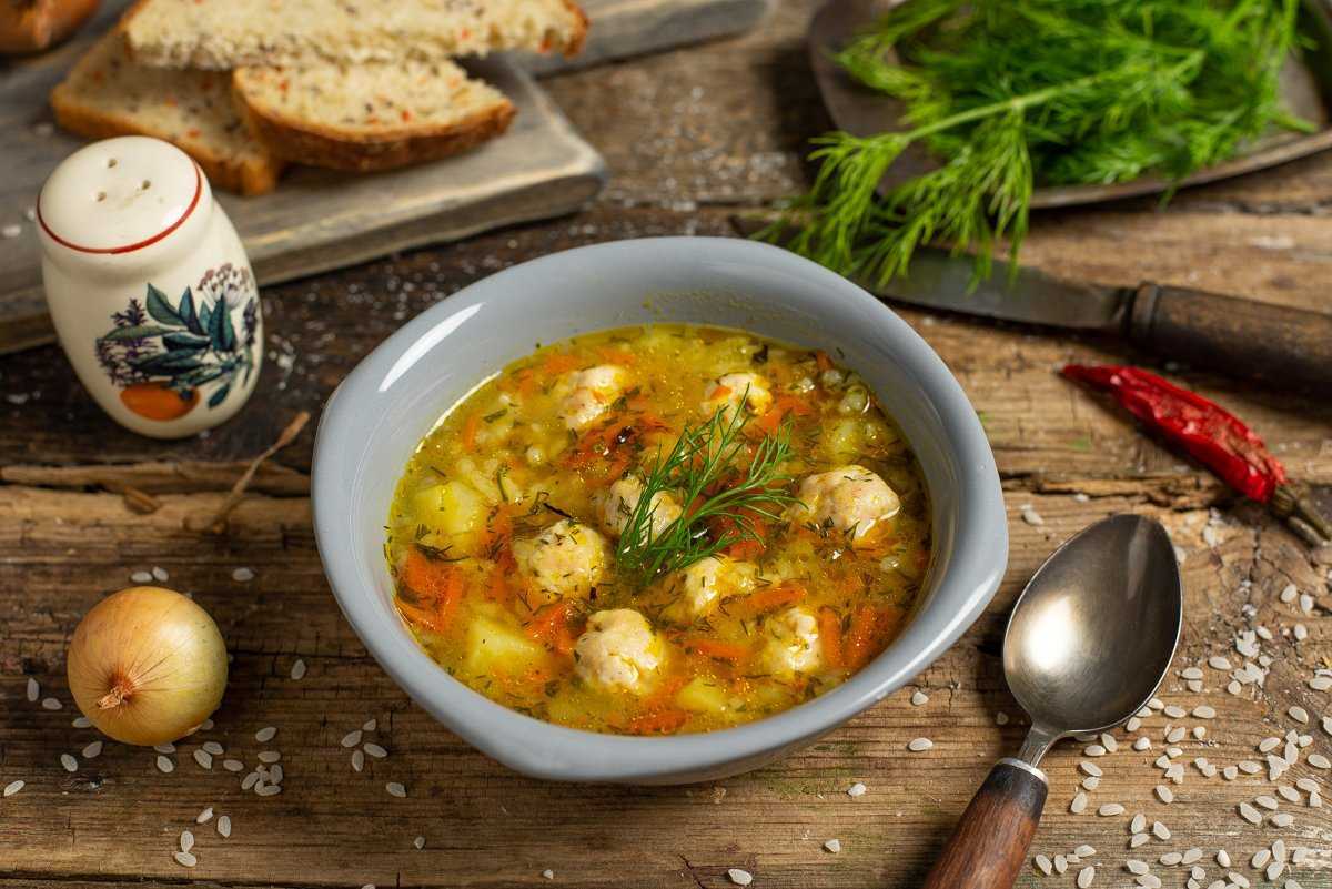Суп с фрикадельками и рисом — самый вкусный рецепт