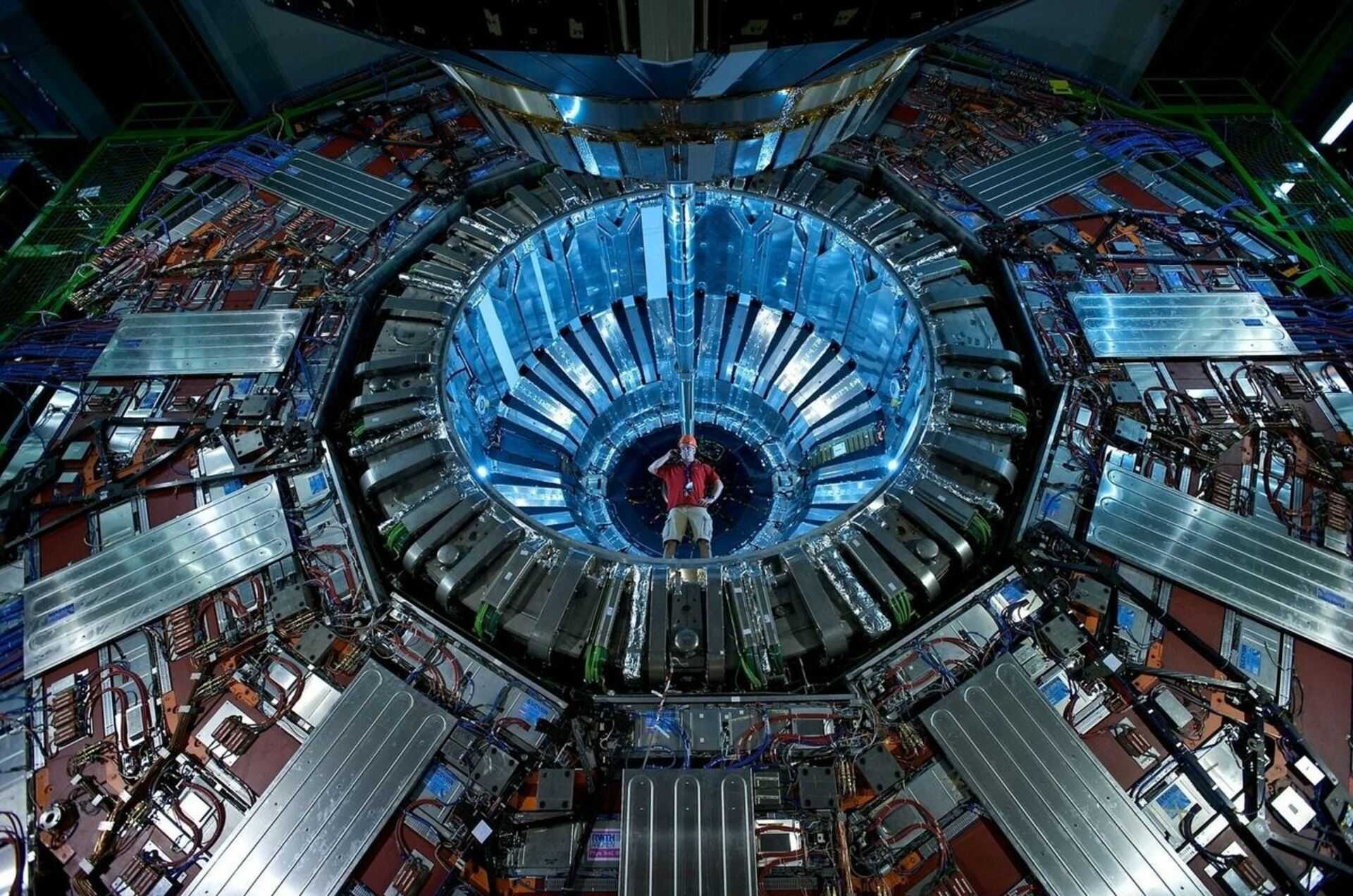 Cern. Большой адронный коллайдер ЦЕРН. Адронный коллайдер в Швейцарии. Адронный коллайдер 2022. ЦЕРН Швейцария адронный коллайдер
