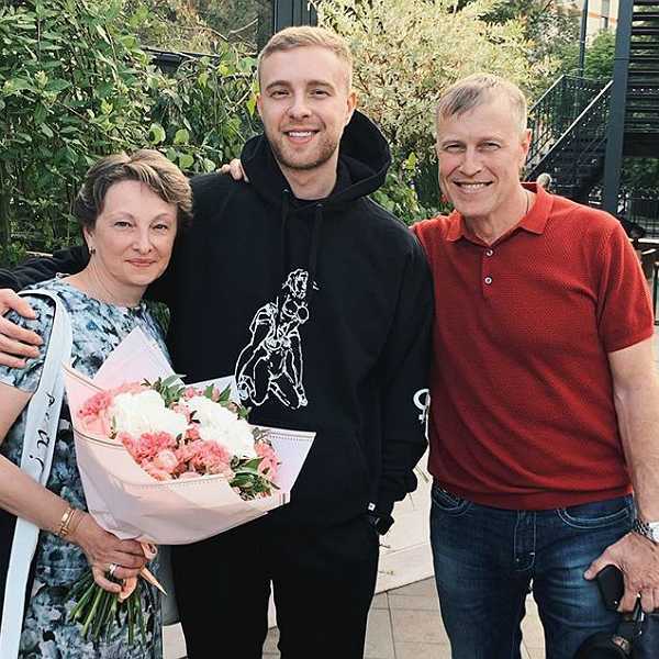 Думаете, они всего добились сами? российские звезды и предприниматели, за чьими историями неожиданного успеха на самом деле стоят богатые родители