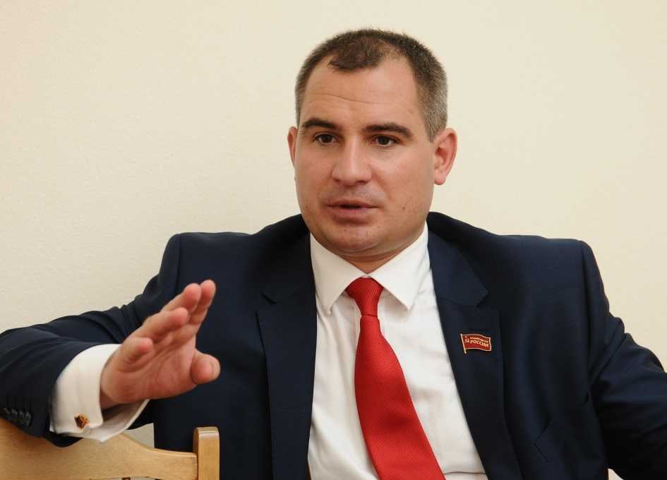 Краткая биография сурайкина