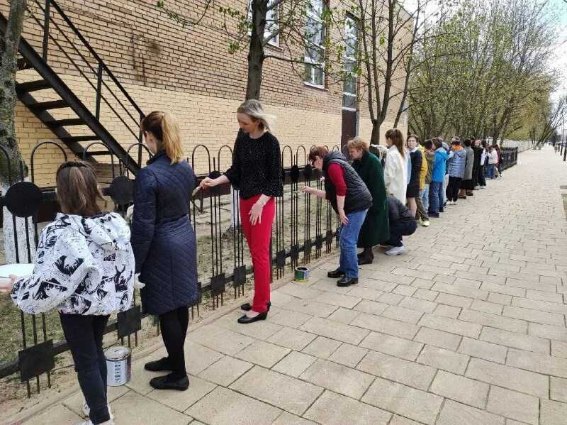 День проявления доброты в 2024 году: какого числа отмечают, дата праздника