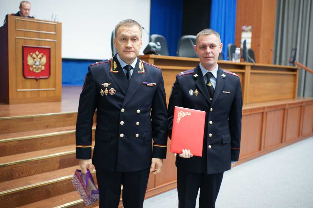 Роман плугин мвд биография фото