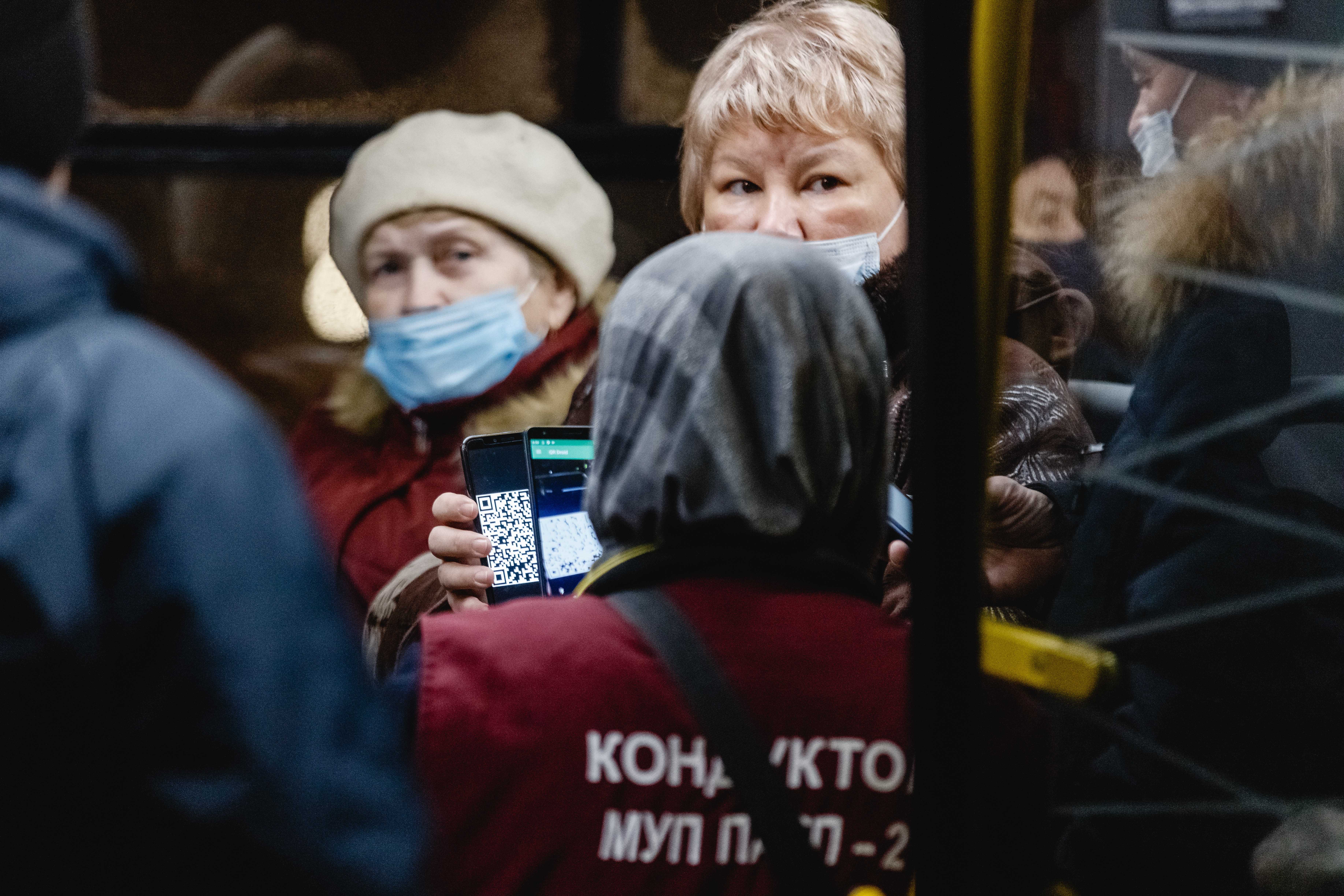 Визитки, реклама, платежи: как возникли и для чего используются qr-коды